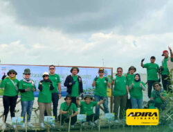 Adira Finance Tanam 350 Mangrove di Dusun Tangkolak Karawang