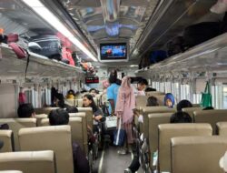Hari Terakhir Periode Libur Imlek, Volume Penumpang KA di Stasiun Pekalongan Capai Empat Ribu Lebih