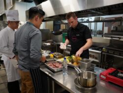 Hotel Management BINUS University Hadirkan Callum Hann, Australian MasterChef Personality