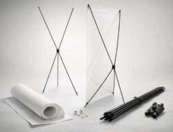 Bagaimana Supplier X Banner Menjamin Ketahanan Warna Banner