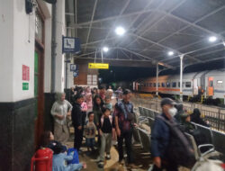 KAI Daop 2 Bandung Sampaikan Permohonan Maaf, Perjalanan KA Siliwangi Tertahan Akibat Genangan Air di Petak Jalan Cianjur–Cibeber