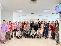 Peringati Hari Kartini, Pekerja Pria dan Wanita BRI Branch Office Segitiga Senen Kompak Kenakan Pakaian Nasional