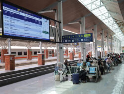KAI Daop 2 Bandung Himbau Pelanggan Datang Lebih Awal ke Stasiun, Antisipasi Kepadatan Arus Lalu Lintas Saat Kirab Budaya Milangkala Tatar Sunda 2026