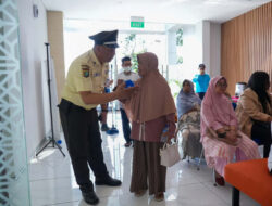 Melayani Sepenuh Hati, Security BRI BO Otista Hadirkan Kenyamanan bagi Nasabah Pensiunan