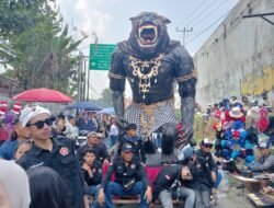 Semarak HUT ke-81 RI di Parongpong! Karnaval Penuh Kreativitas Bawa Pesan Tegas: “Merawat Bumi, Selamatkan Generasi”
