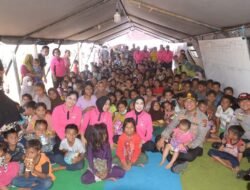 Kapolda NTT dan Ketua Bhayangkari Hadir untuk Warga Sikka, dari Trauma Healing hingga Bantuan Bayi dan Balita