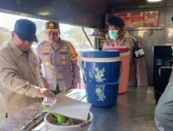 Prabowo Bersama Kapolri dan Kapolda NTT Cek Bantuan Pengungsi Nagekeo