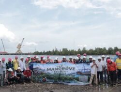 Menjaga Mangrove, Mengamankan Masa Depan: SUCOFINDO Dukung Konservasi Pesisir di Kalimantan Selatan