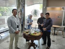 Semarak Hari Pelanggan Nasional, BRI BO Tanah Abang Sambut Nasabah Hangat dalam Balutan Wastra Nusantara